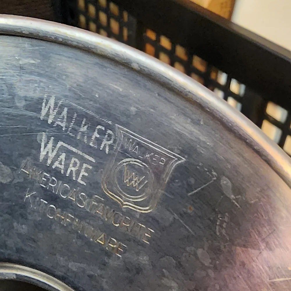 WALKER WARE EUC ALUMINUM 2 PIECE TUBE PAN